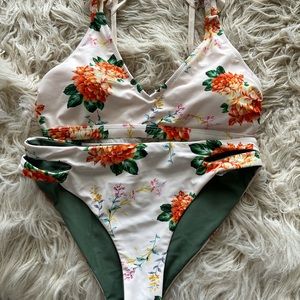 Cupshe Bikini! Size Medium
